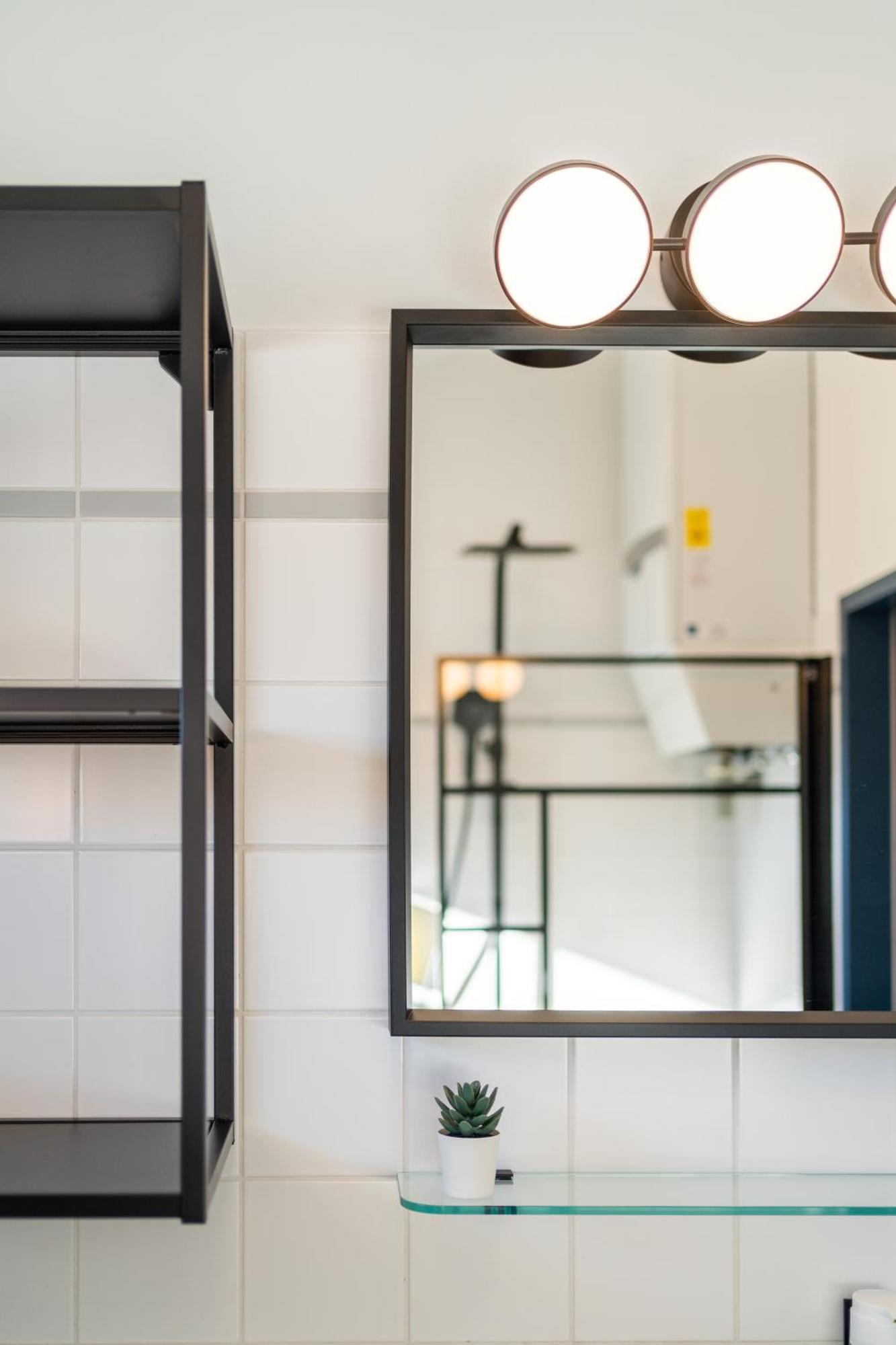 Myflat - Bright Near Station Wien