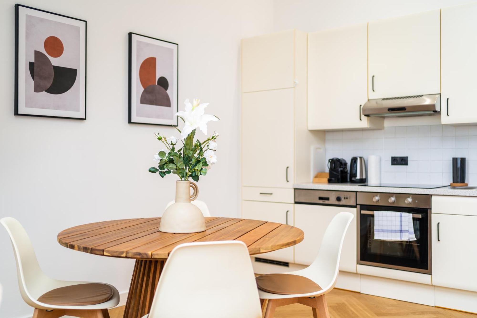 Myflat - Bright Near Station Wien